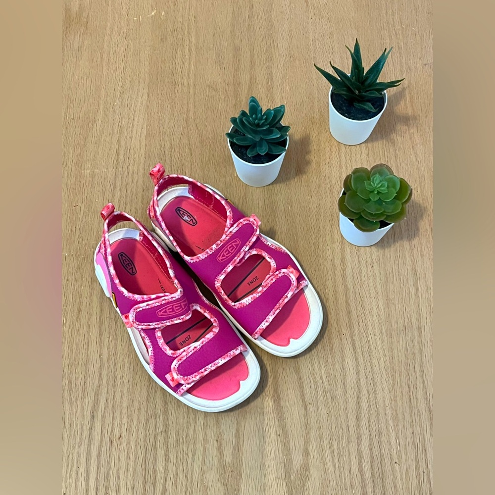 Keen Girls Knotch Creek Open Toed Sandals